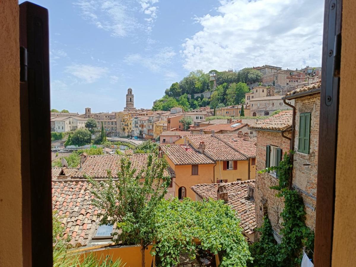 Umbrian Concierge - La Casa Dei Pellari Guest house